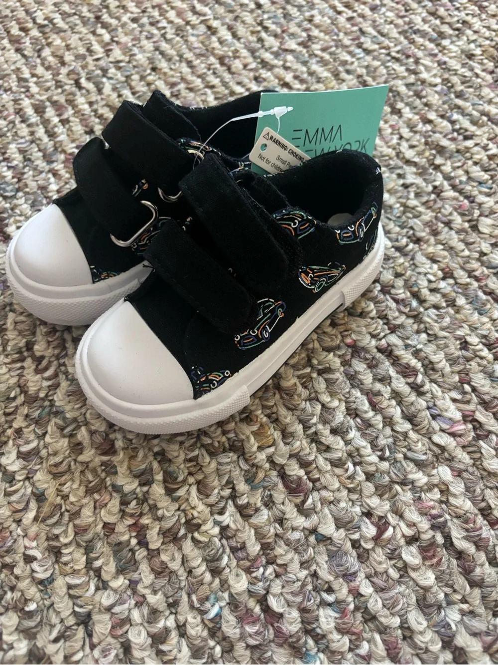 emma new York stylish black